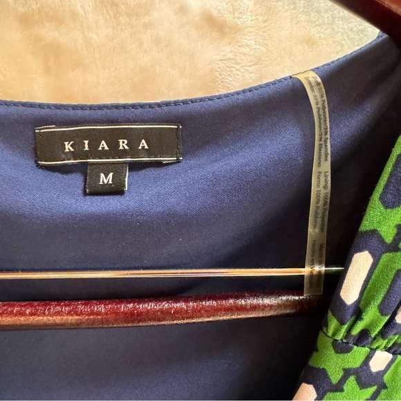 LAST CALL FINAL PRICE GREAT DEAL Kiara Geometric Twist Front Dress Medium EUC - Picture 5 of 7